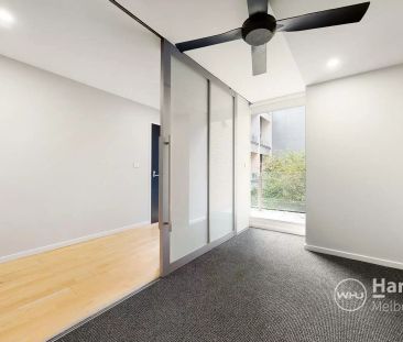 2 Bedrooms With Home Office Area - Gas and Water Included in Rent! - Photo 1