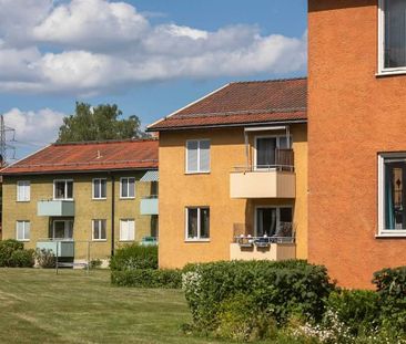 Skälbyvägen 3, Häggvik - Photo 1