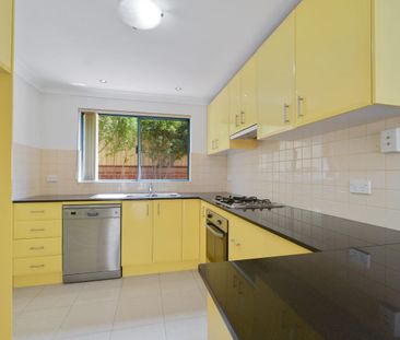 Modern Townhouse/ Home - Photo 6