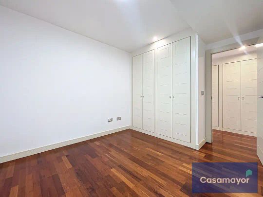 Piso de alquiler en Carrer París, Ensanche - Diputación - Foto 1