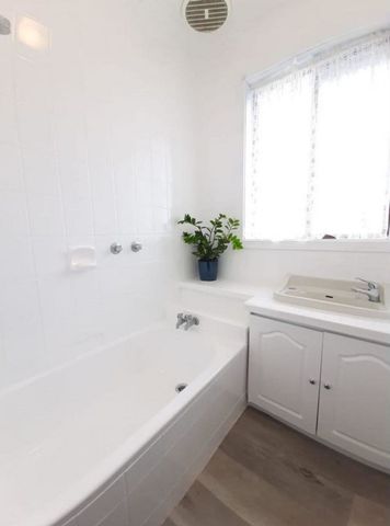 3 Bedroom Home - Photo 3