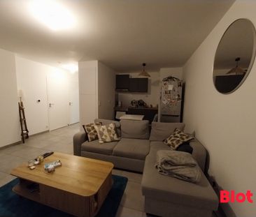 Location Appartement 2 pièces 46m² CHARTRES DE BRETAGNE 35131 - Photo 2