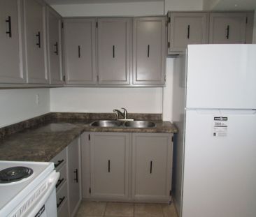 For Lease - 2001 Bonnymede Drive Unit# 213, Mississauga, Ontario - Photo 4