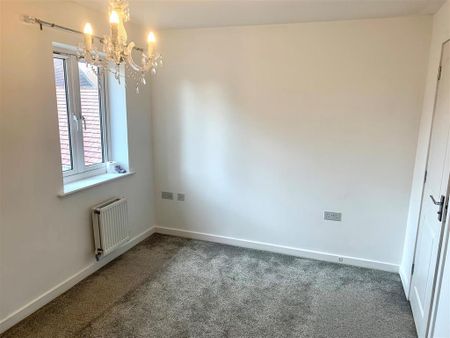 3 bedroom semi-detached house to rent - Photo 5