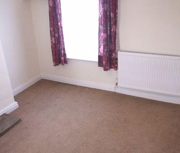 3 bedroom end of terrace house to rent - Photo 5