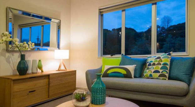 MODERN 3 BEDROOM TOWNHOUSE PARNELL - Photo 1