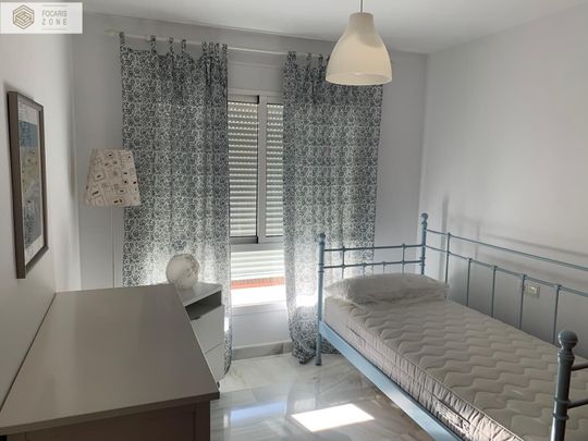 Atico en alquiler en Malaga - Photo 1