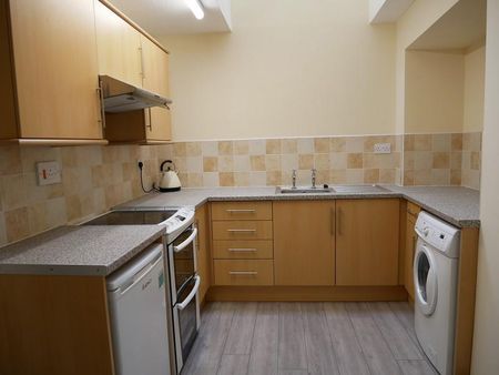 1 bedroom flat to rent - Photo 2