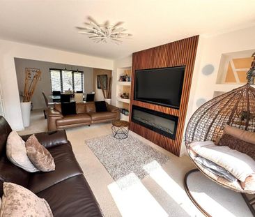 4 bedroom detached house to rent - Photo 2