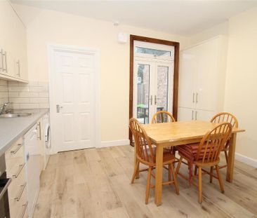 3 bedroom terraced house to rent - Photo 6