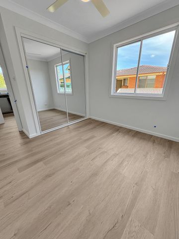 Brand New 2-Bedroom Cabin with Leafy Outlook & Private Access - Photo 3