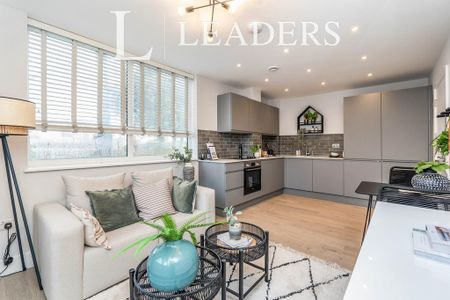 1 bedroom flat to rent - Photo 2