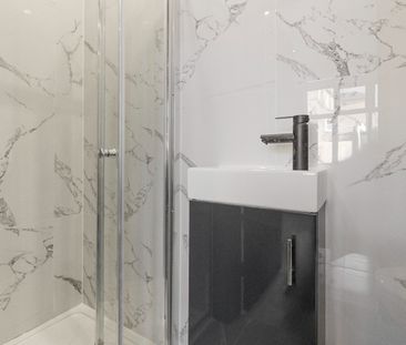 Studio Flat, Niederwald Road, SE26 - Photo 1