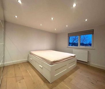 Moorlands Avenue, Mill Hill, NW7 - Photo 2