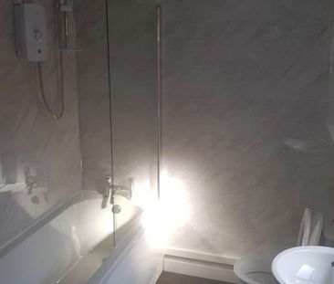 Wellington Road Room 2 - Photo 6