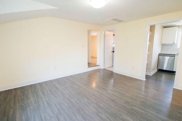 139 Oakdale Ave, St. Catharines - 2 Bedroom Upper Unit - Photo 1