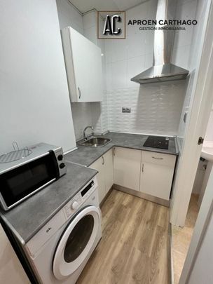 Alquiler de piso en Calle gloria - Photo 1