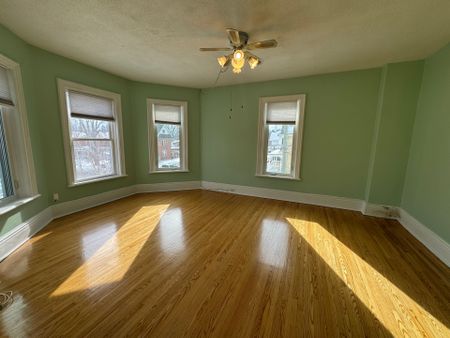 For Lease - 36 Sussex Street, Kawartha Lakes, Ontario - Photo 4