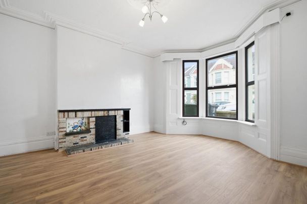 4 bedroom terraced house to rent - Photo 1