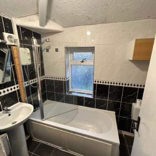 3 bedroom property to rent in Warrington - Photo 1