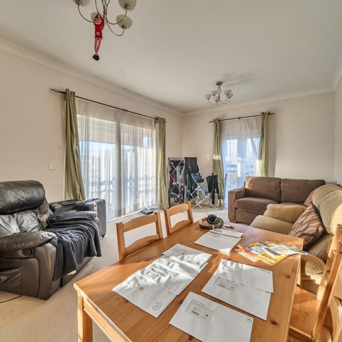 2 bedroom flat to rent - Photo 1