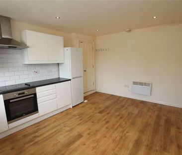 Commercial Road, Swindon, Wiltshire, SN1 - Photo 1