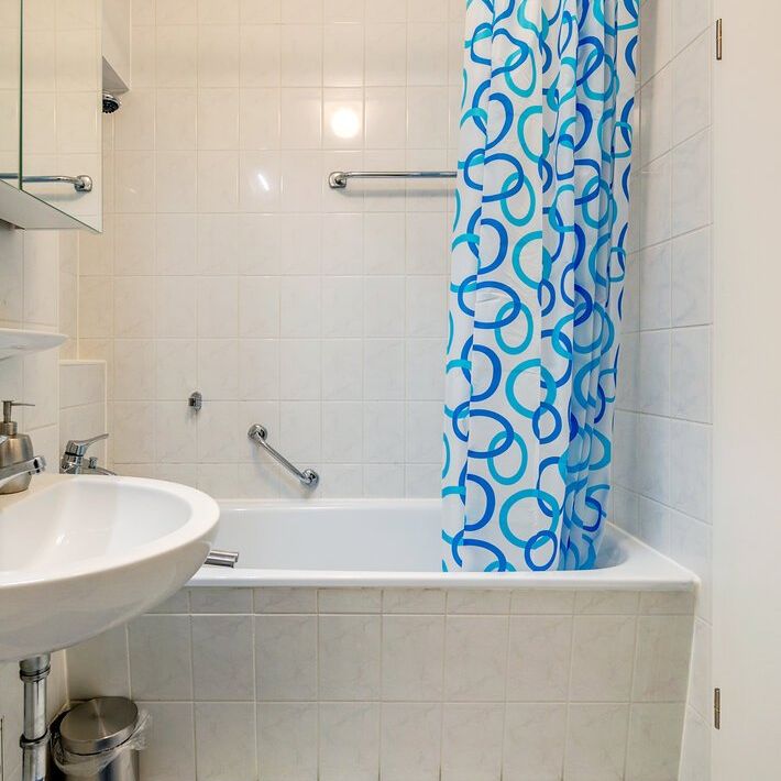 Beautiful, spacious 1-room apartment with balcony - Foto 1