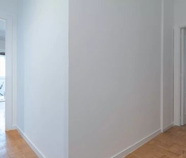Room in a shared 6-bedroom apartment for rent in Cuatro Caminos, Madrid. - Photo 6