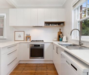 Classic Charm, Contemporary Style, Superb Location - Photo 4