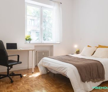 Calle del Arcipreste de Hita, Madrid, Community of Madrid 28015 - Photo 1