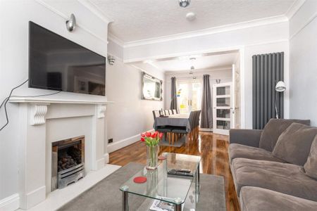 4 bedroom terraced house to rent - Photo 2