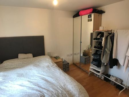 3 bedroom flat to rent - Photo 3