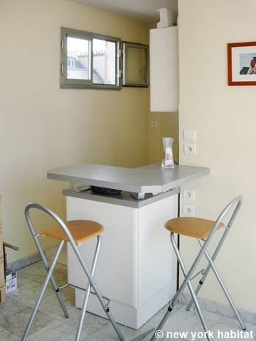 Logement à Paris, Location meublée - Photo 5