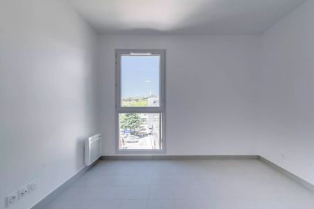 location Appartement T3 DE 60.11m² À NICE - Photo 2