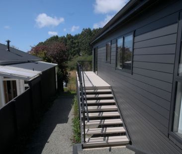Stylish new 3-bedroom home in Broad Bay - Photo 4
