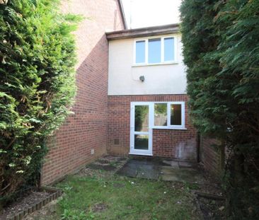 2 bedroom terraced house to rent - Photo 2