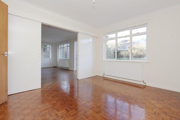 4 bedroom detached house to rent - Photo 1