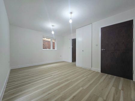 2 Bedroom Apartment, Norbury Avenue, London - Photo 5