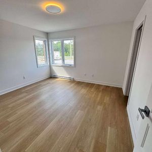 Beau et spacieux 4 1/2 à céder - 1455$ par mois - Photo 2