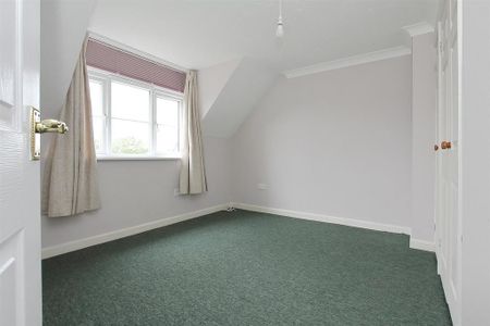 4 bedroom detached house to rent - Photo 3
