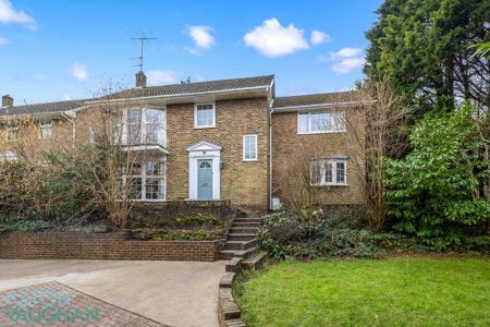 4 bedroom detached house to rent - Photo 5
