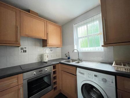 2 bedroom flat to rent - Photo 4