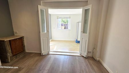 5 bedroom semi-detached house to rent - Photo 3