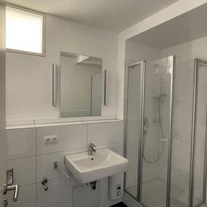 ÜBER DEN DÄCHEN VON FRANKFURT - SKY-APPARTEMENT - Photo 2