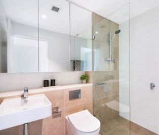 Large North Facing Contemporary Stunner, Steps To Everything and Cr... - Photo 6