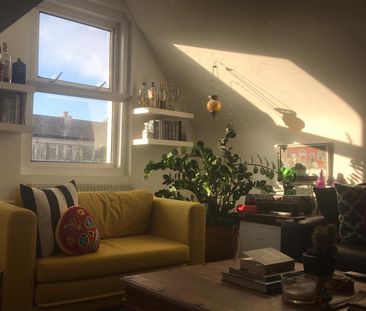 2 Bed Flat, Montrell Road, SW2 - Photo 1