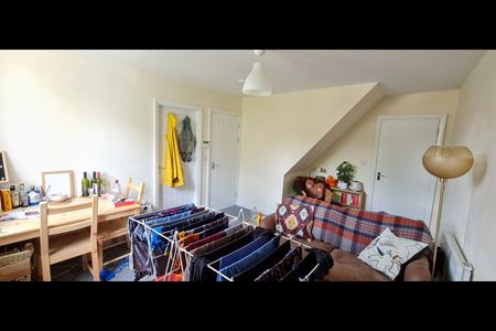 1 Bed Flat, Monk Bridge Road, LS6 - Photo 3