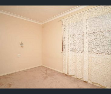 3 Condon Avenue, Mount Austin, NSW 2650 - Photo 5