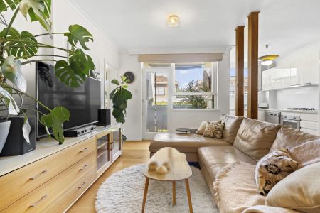 "A Prime Furnished Two-Bedroom Apartment in Vibrant 'Domain Precinct' '' - Photo 5