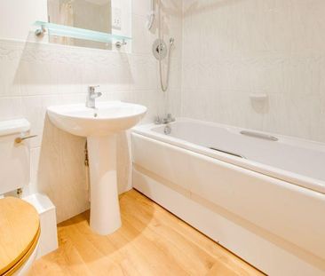 2 bedroom apartment to rent - Photo 6